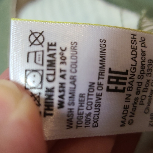 M&S flat front shorts - Picture 5 of 5